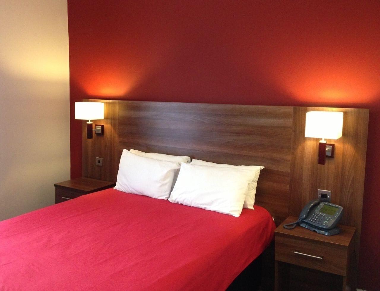 Ely House Hotel Вулвергемптон Экстерьер фото